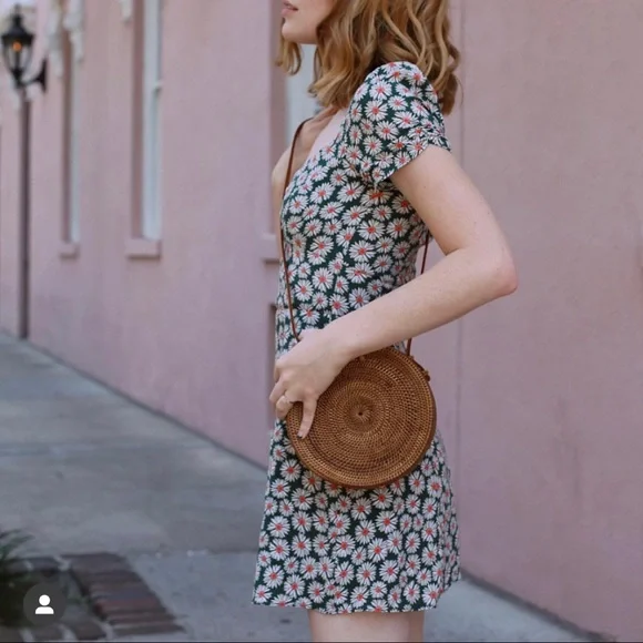 zara green daisy dress ZARA NWT size S, M LIGHT GREEN MACRAM CROCHET KNIT MIDI DRESS $119 Daisy